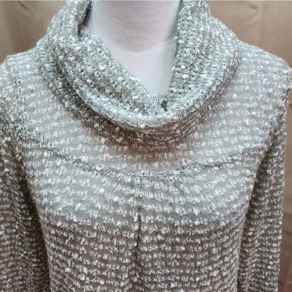 LAST CHANCE Anthropologie Ryu Mint Green Lace Trim Cowl Neck Sweater Size Medium - Picture 4 of 8